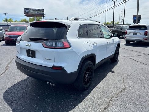 Used 2019 Jeep Cherokee Latitude w/ Popular Appearance Group AWD/4WD image 7