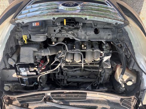 Used 2013 Ford Fiesta SE FWD image 17