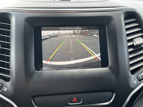 Used 2020 Jeep Cherokee Latitude image 26