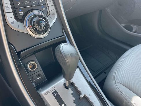 Used 2013 Hyundai Elantra GLS w/ Preferred Pkg FWD image 25