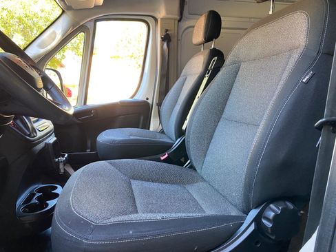 Used 2022 RAM ProMaster 2500 w/ Convenience Group FWD image 22