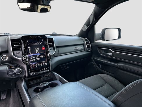 Used 2021 RAM 1500 Big Horn image 24
