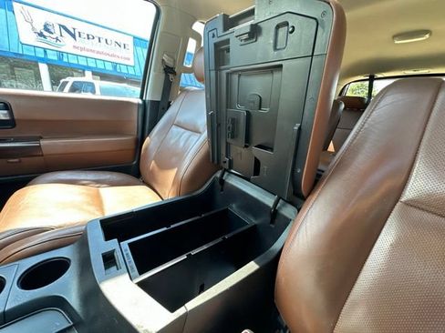 Used 2017 Toyota Sequoia Platinum RWD image 20