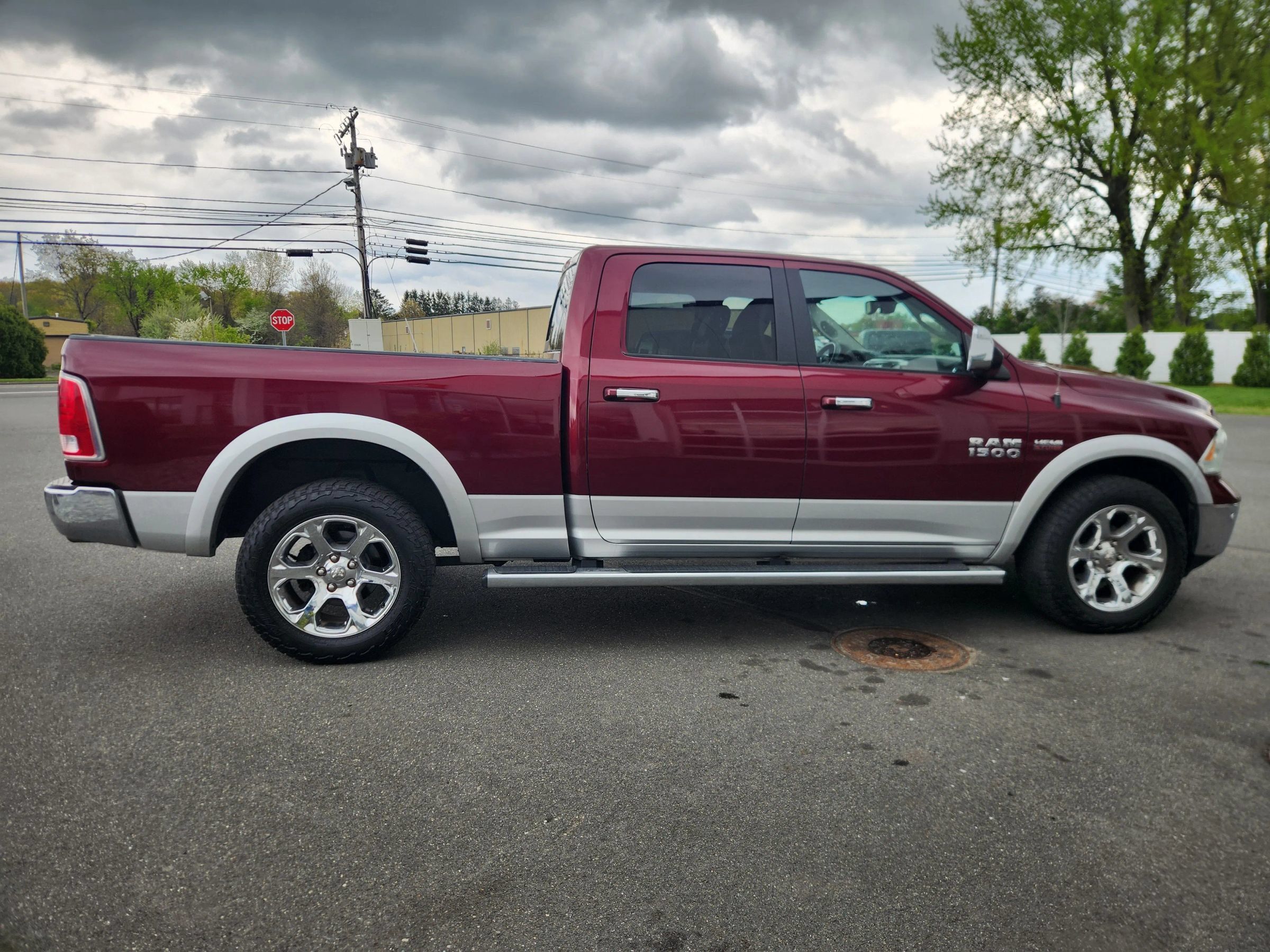 Used 2017 RAM 1500 Laramie w/ Convenience Group AWD/4WD image 12