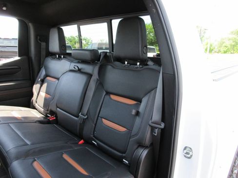 Certified 2023 GMC Sierra 1500 AT4 w/ Technology Package AWD/4WD image 23