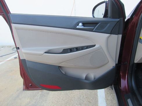 Used 2016 Hyundai Tucson Limited w/ Option Group 03 image 15