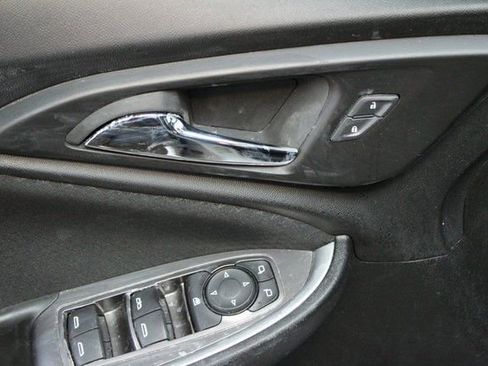 Used 2024 Chevrolet Malibu LT image 16