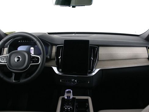 New 2026 Volvo XC90 B5 Ultra image 5