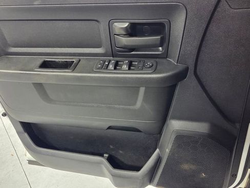 Used 2022 RAM 5500 Tradesman w/ Chrome Appearance Group image 28