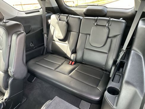 Used 2022 Ford Explorer XLT w/ Equipment Group 202A image 24