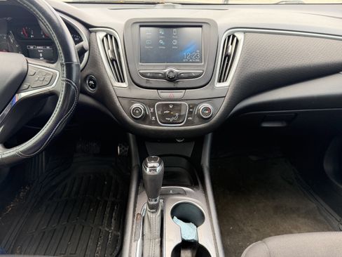 Used 2018 Chevrolet Malibu LS FWD image 15