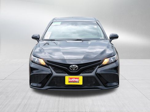 Used 2023 Toyota Camry SE w/ Audio Upgrade Package FWD image 2