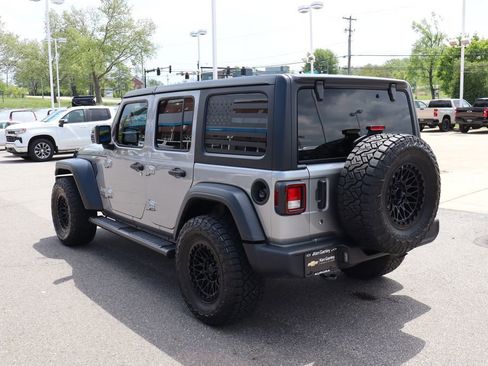 Used 2018 Jeep Wrangler Unlimited Sport S AWD/4WD image 31