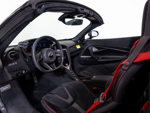 New 2026 McLaren 750S Spider image 21