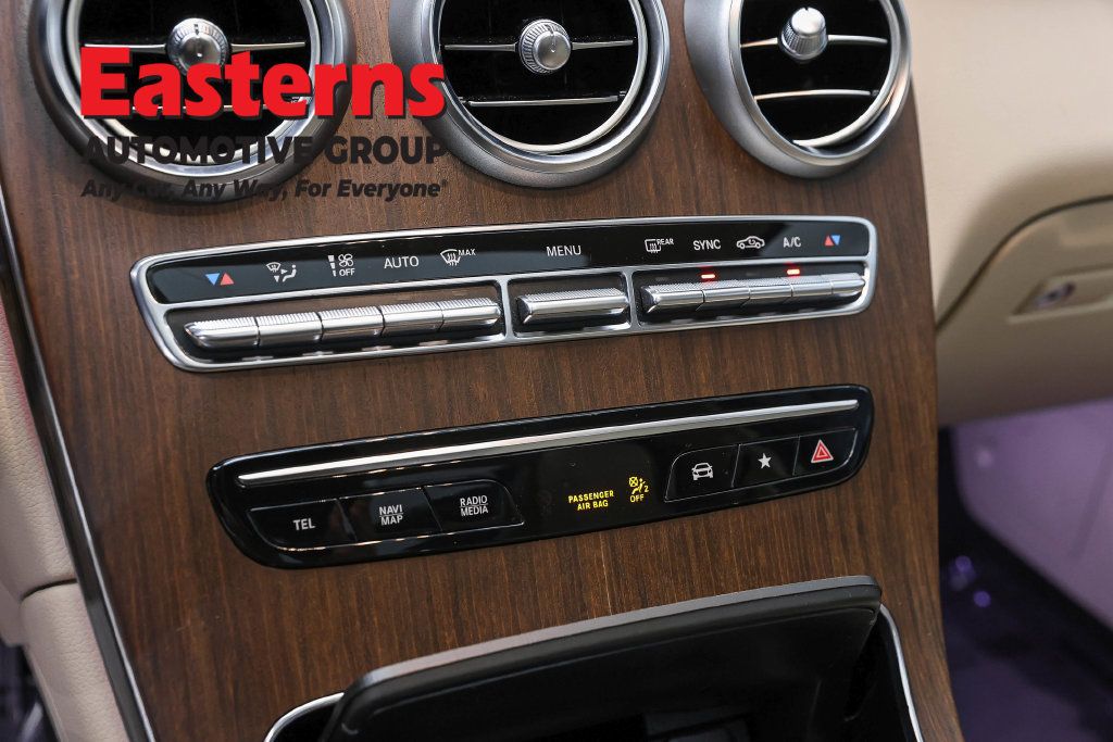 Used 2022 Mercedes-Benz GLC 300 4MATIC w/ Multimedia Package Lite image 21