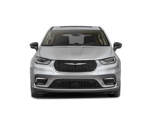 Used 2024 Chrysler Pacifica Limited FWD image 4