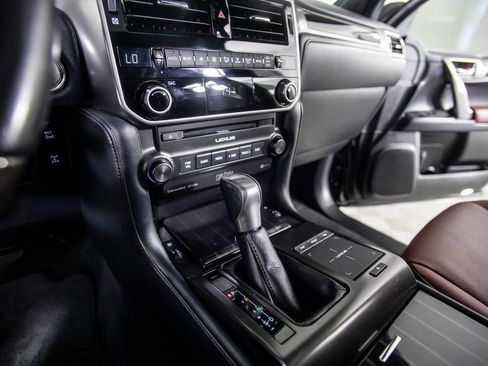 Used 2022 Lexus GX 460 Premium image 40