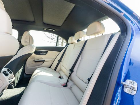 New 2026 Mercedes-Benz C 300 4MATIC Sedan image 18