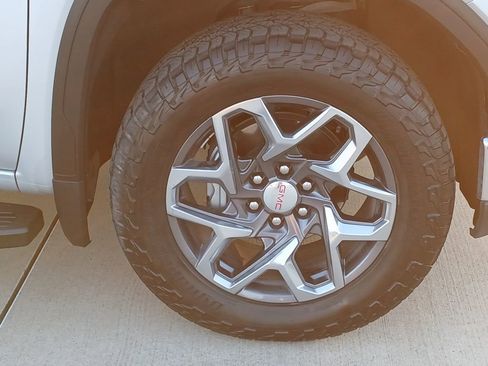 Used 2022 GMC Sierra 1500 SLT w/ SLT Premium Plus Package image 34