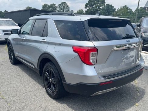 Used 2021 Ford Explorer XLT w/ Equipment Group 202A RWD image 7