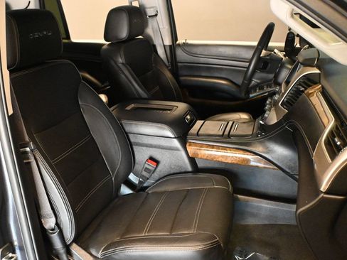 Used 2017 GMC Yukon Denali w/ Open Road Package AWD/4WD image 19