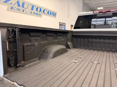 Used 2024 GMC Sierra 3500 Denali w/ Denali Reserve Package AWD/4WD image 9