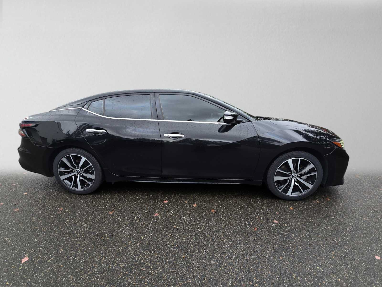 Used 2023 Nissan Maxima SV FWD image 2