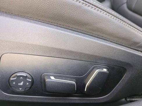 Certified 2025 BMW i4 xDrive40i w/ Premium Package image 17