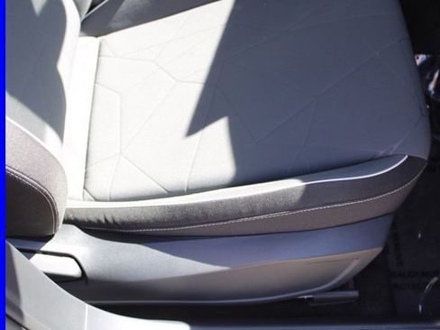 Used 2025 Volkswagen Jetta Sport FWD image 18