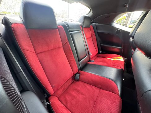 Used 2019 Dodge Challenger R/T w/ Plus Package RWD image 18