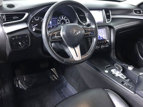 Used 2019 INFINITI QX50 Essential w/ Proactive Package AWD/4WD image 9