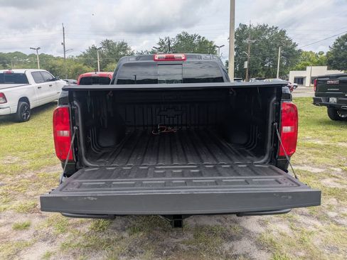Used 2022 Chevrolet Colorado Z71 w/ Z71 Midnight Edition RWD image 12
