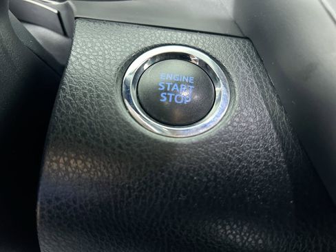 Used 2021 Toyota Camry XSE image 21