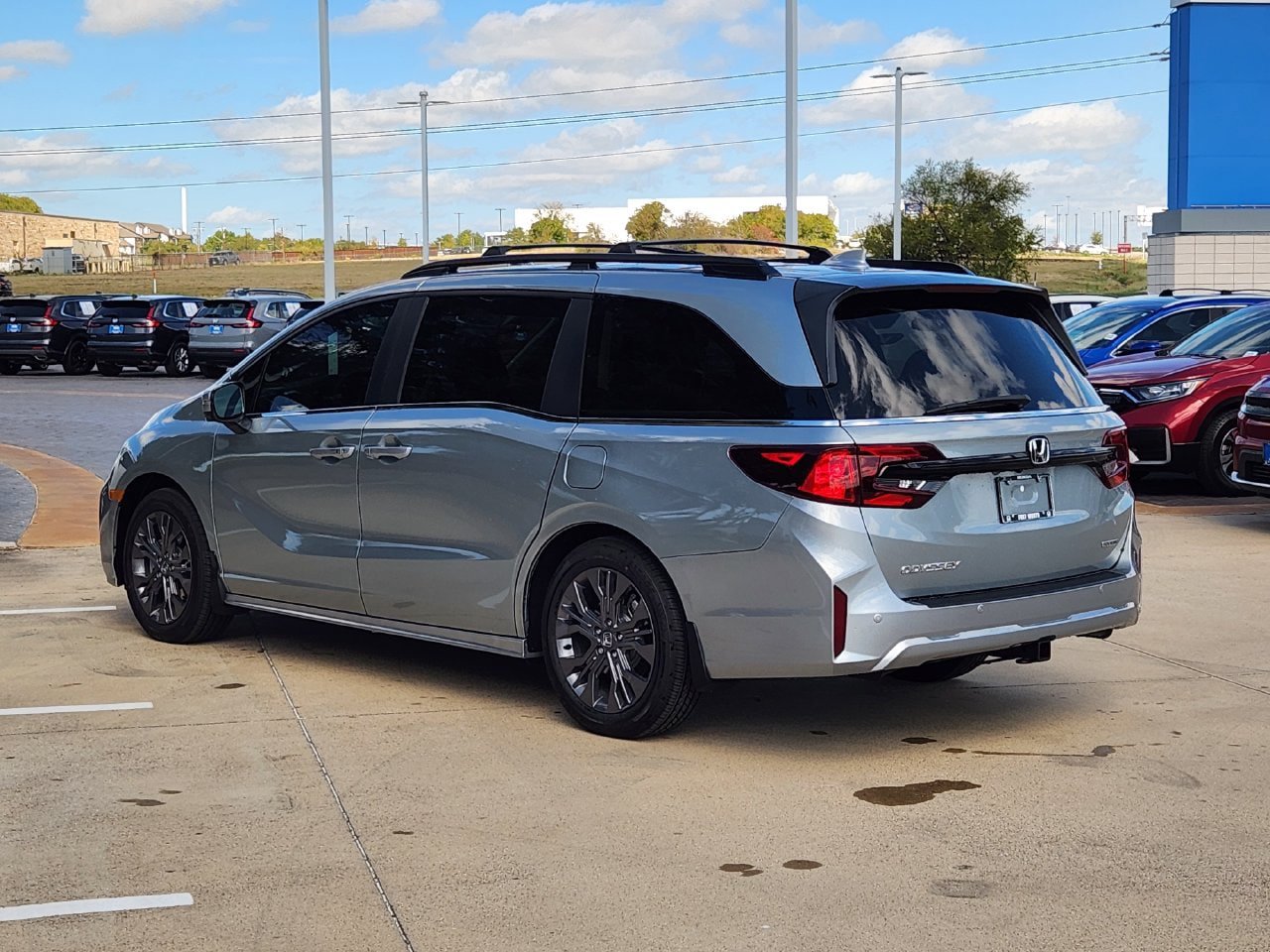 New 2027 Honda Odyssey Touring image 4