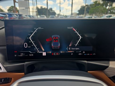 Used 2025 BMW 430i Coupe w/ Convenience Package image 21