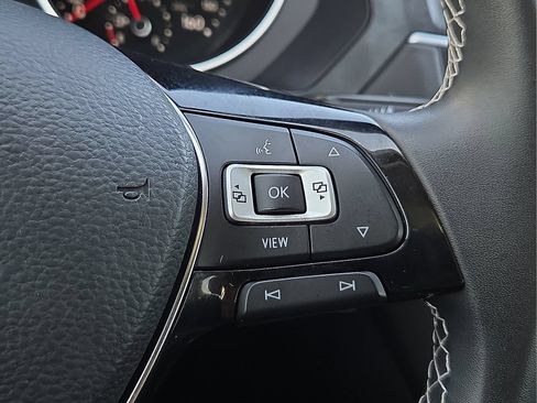 Used 2021 Volkswagen Tiguan SE w/ Panoramic Sunroof Package FWD image 21