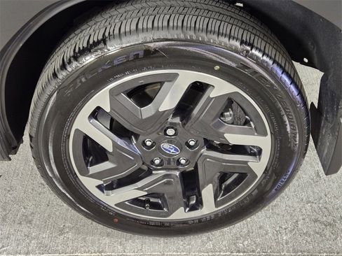 Used 2025 Subaru Forester Premium image 11