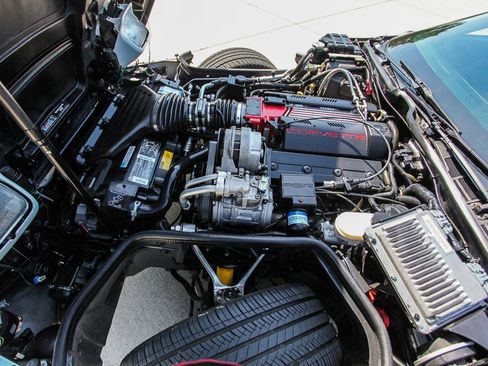 Used 1995 Chevrolet Corvette image 17