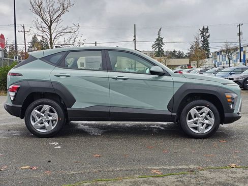 New 2026 Hyundai Kona SE image 8