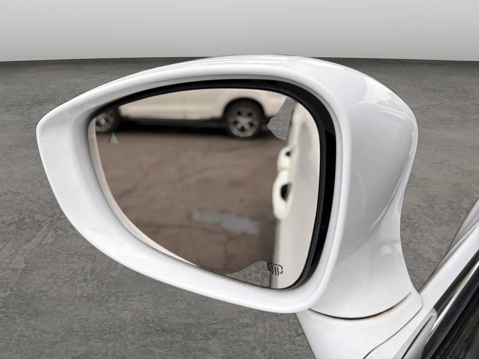 Used 2019 Chrysler Pacifica Touring-L Plus w/ Advanced Safetytec Group FWD image 34