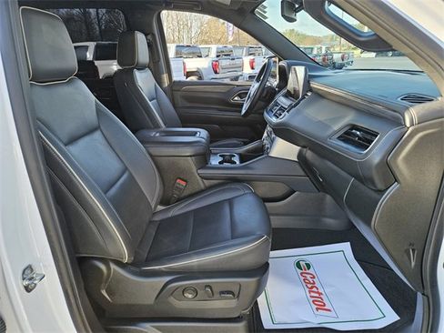 Used 2024 GMC Yukon XL SLT image 17