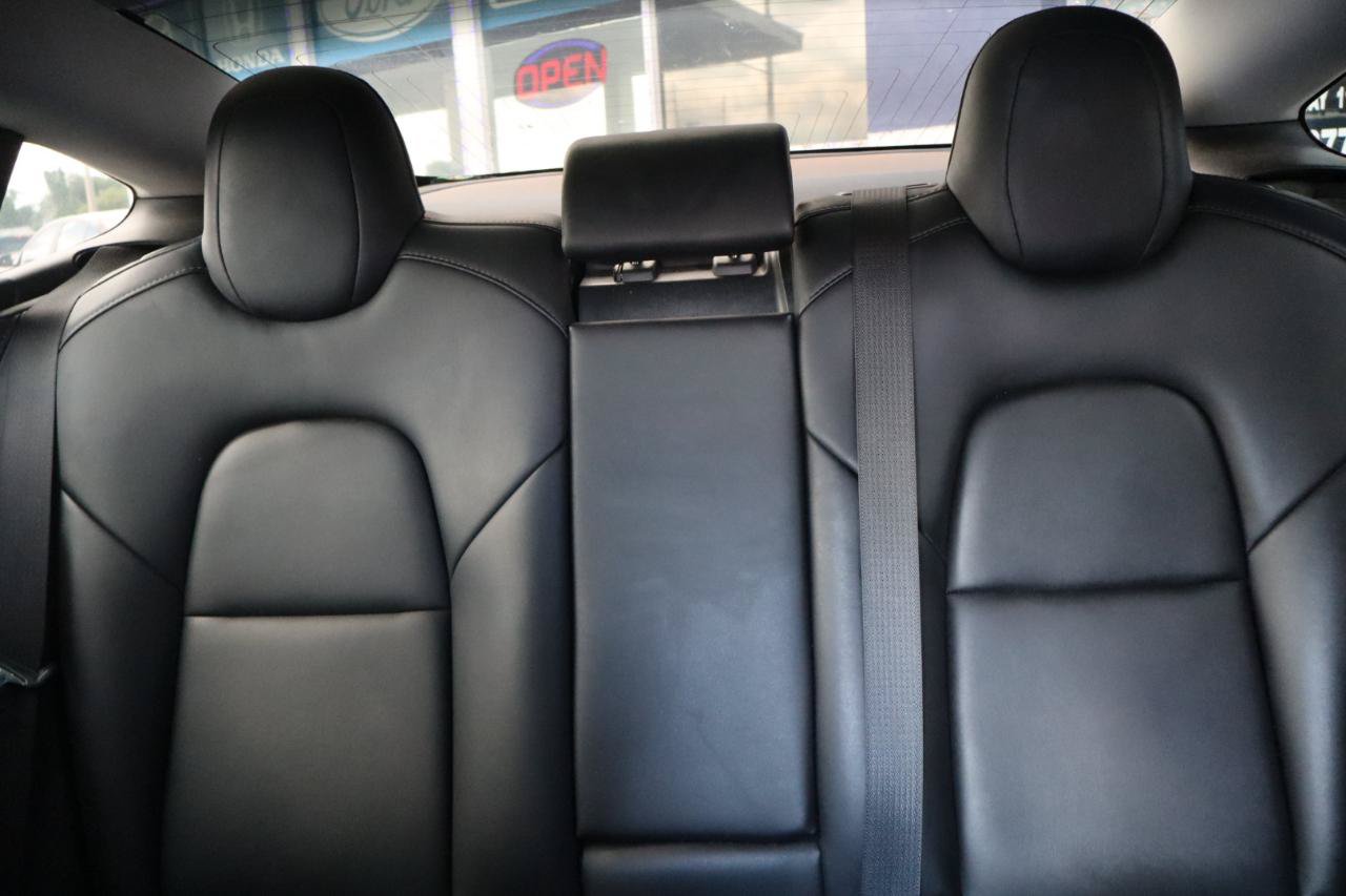 Used 2018 Tesla Model 3 Long Range RWD image 18