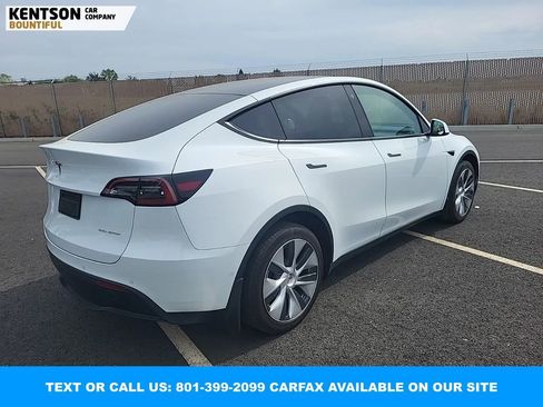 Used 2022 Tesla Model Y Long Range image 5