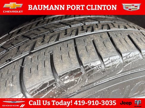 Used 2021 Chrysler Pacifica Touring-L w/ Premium & Safety Sphere Group AWD/4WD image 28
