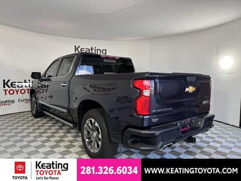 Used 2024 Chevrolet Silverado 1500 High Country w/ Technology Package AWD/4WD image 7