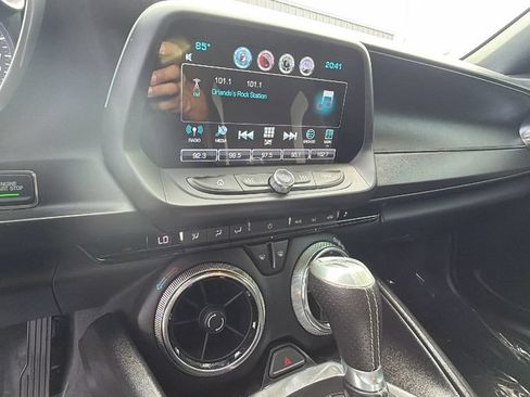 Used 2016 Chevrolet Camaro SS RWD image 20