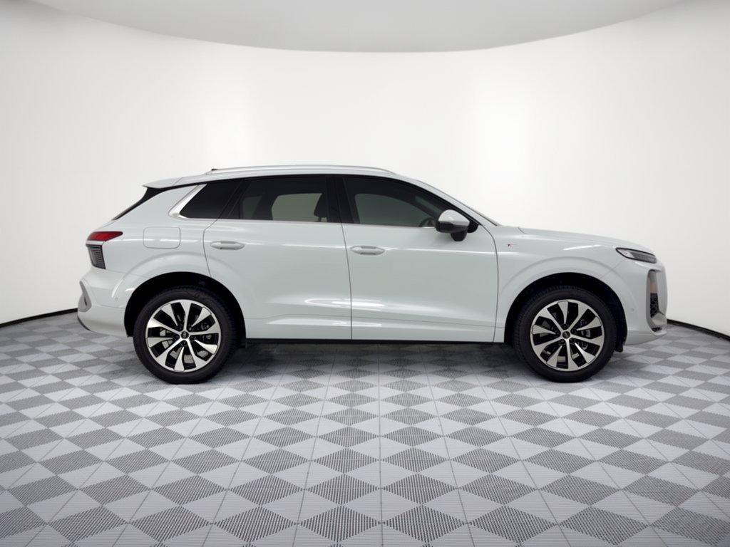 Used 2026 Audi Q3 quattro 2.0T AWD/4WD image 8