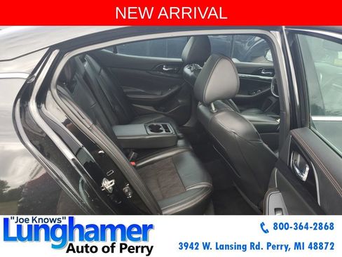 Used 2019 Nissan Maxima SR w/ Premium Package FWD image 10