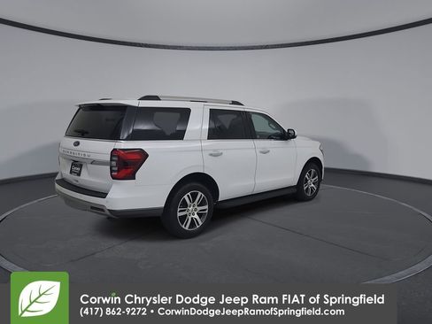 Used 2024 Ford Expedition Limited AWD/4WD image 16