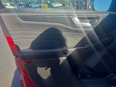 Used 2024 Ford Escape ST-Line image 10